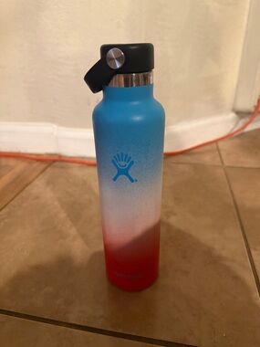 Hydro Flask Blue White Red Ombre Water Bottle